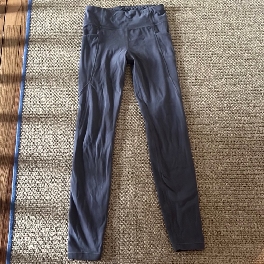 Gray/purleish athleta girl leggings w pockets!